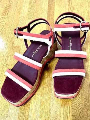 [ 미사용 새상품 ] 페라가모 Mysen 웨지솔 샌들 7 1/2 25cm