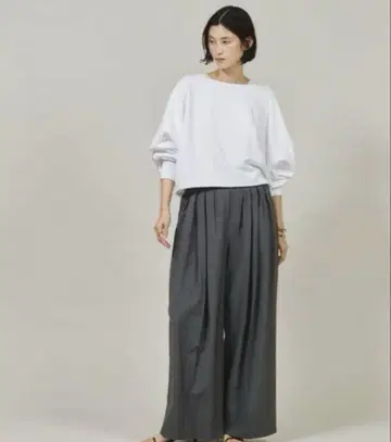 택 포함 미사용 새상품 캘런솔로지 울 브랜드 턱 와이드 팬츠