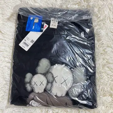 새상품 구하기 어려움 KAWS 카우스 유니클로 맨투맨 XXL 빅 사이즈