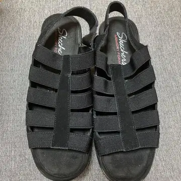 Skechers 블랙 스트랩 샌들