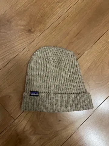 patagonia 베이지 계열 니트 모자