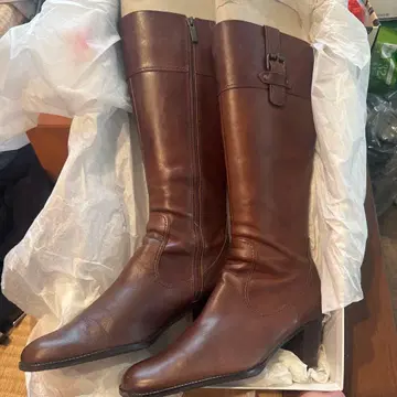 브라운 가죽 롱 부츠 중간 힐