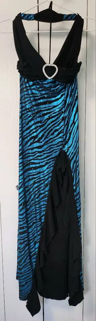 파란 제브라 패턴 슬릿 드레스