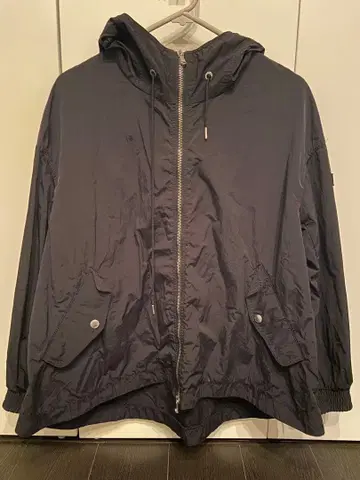 2022년 타트라스 후드 부착 점퍼