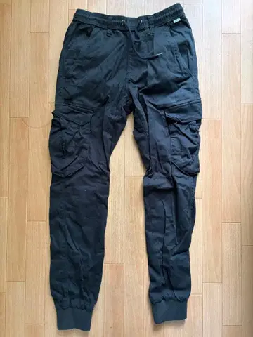 Reeil 블랙 카고 팬츠