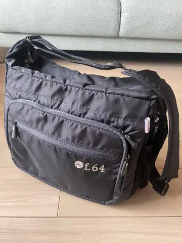 f.64 숄더백 (카메라백) 네이비