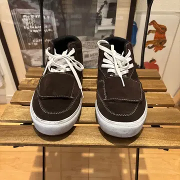 Vans 브라운 하이컷 스니커즈