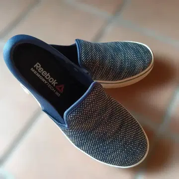 Reebok MemoryTech 365 슬립온 8