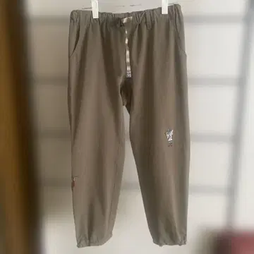 알베로베로 팬츠 브라운 아웃도어 사양