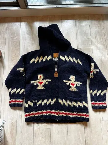 후드 부착 네이비 카우친 스웨터