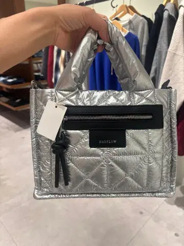 BAYFLOW 실버 숄더백