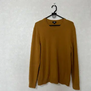 유니클로 캐시미어 100% 얇은 소재 니트 스웨터