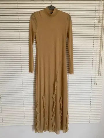 ZARA 프릴 베이지 롱 원피스