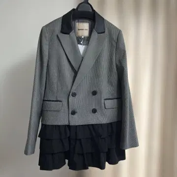 새상품 Apuweiser-riche 프릴 레이어드 자켓 매장 한정판 S