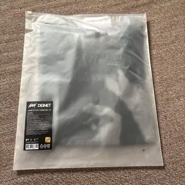 GGUMDEINET 루즈핏 티셔츠 영준 TOMORROW