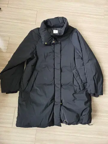 그린 레이블 릴랙싱 블랙 롱 코트