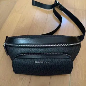 MICHAEL KORS 바디백 블랙