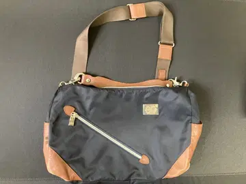 오로비안코 숄더백 네이비