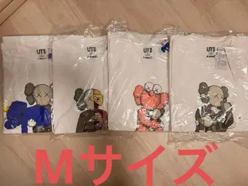 [ 미사용 새상품 ] UNIQLO KAWS 콜라보 T셔츠 M 사이즈