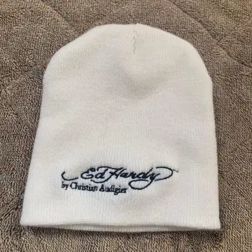 Ed Hardy 화이트 니트 모자