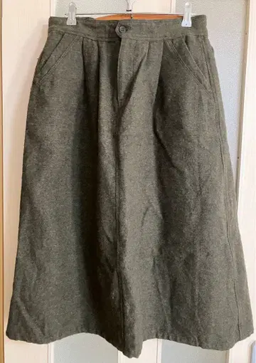 hagumumu 올리브 그린 플레어 스커트