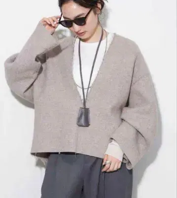 Plage [ R'IAM ] 실루엣 블라우스 베이지