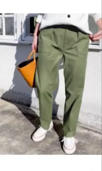 Spick and Span 백새틴 이지 카고 팬츠 카키 38