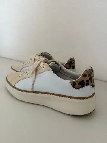콜한 화이트 레오파드 스니커즈 37.5