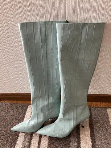 ZARA 민트 그린 크로커다일풍 롱 부츠 (택 포함)