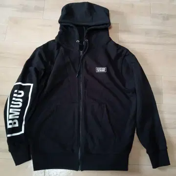 BMSG 후드 부착 프론트 오픈 지퍼 트레이닝복 블랙