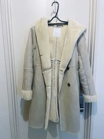 MERCURYDUO ] 페이크 무스탕 코트 ( 후드 부착 )