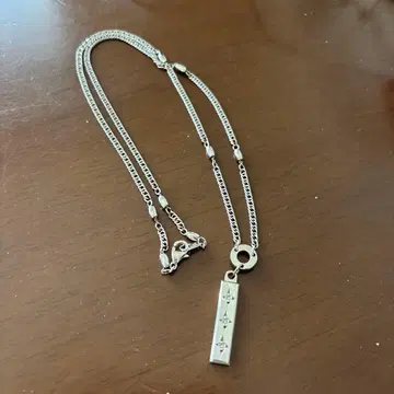 실버 목걸이