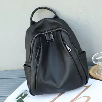 블랙 합성 피혁 백팩