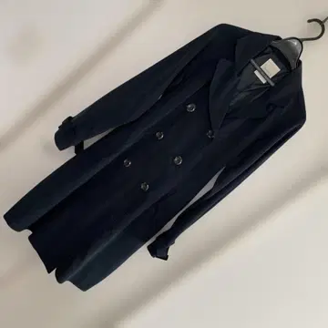 네이비 더블 브레스트 트렌치코트