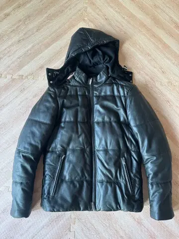 BOSS 가죽 다운 자켓 후드 부착