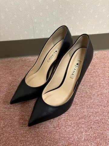 DIANA 블랙 스틸레토 하이힐