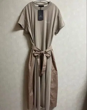 택 포함 새상품 인터플래닛 원피스