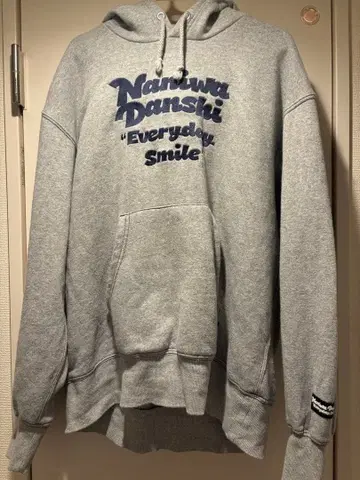 GU 나니와단시 후드티 그레이