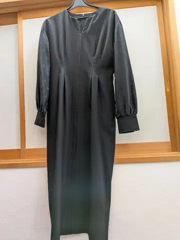 SHIPS 블랙 도트 무늬 소매 긴팔 롱 원피스