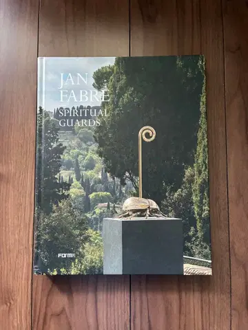 JAN FABRE SPIRITUAL GUARDS