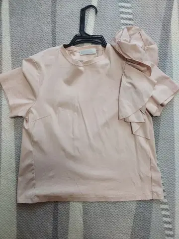 셀포드 핑크 프릴 T셔츠