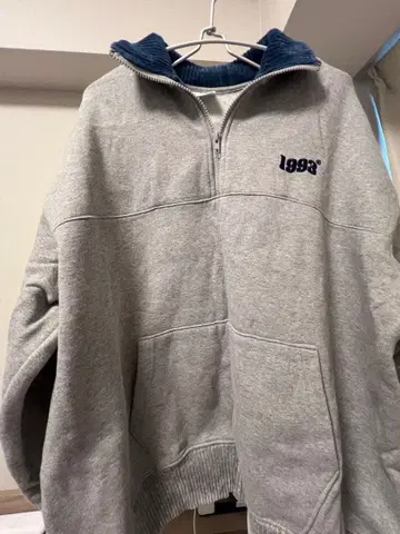 하프 지퍼 맨투맨