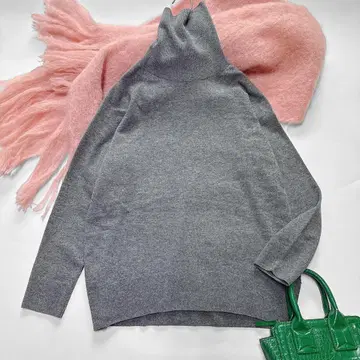 새상품급 MUSE 터틀넥 니트 그레이