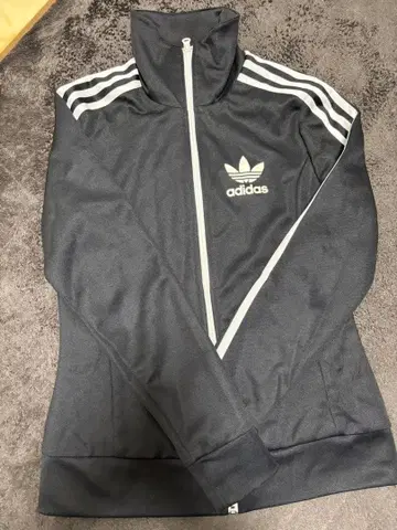 [ 새상품급 ] adidas 블랙 트랙 자켓 꽃무늬