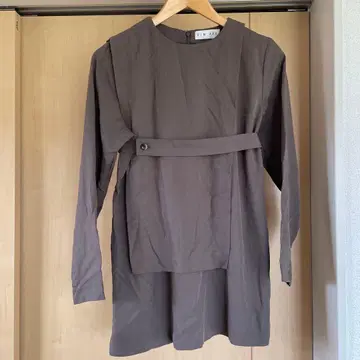 RIM.ARK 브라운 긴팔 셔츠 허리 벨트 포함