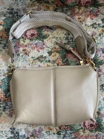 새상품급 ZARA 자라 크로스 바디백 숄더