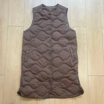 유니클로 라이트 다운 베스트 롱 브라운 M 사이즈 퀼팅