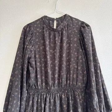 애니팜 미니 꽃무늬 다크 그레이 원피스