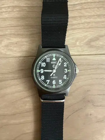 MWC 쿼츠 손목시계 블랙 [새상품 케이스 포함]