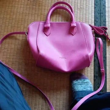 핑크 숄더백 합성 피혁